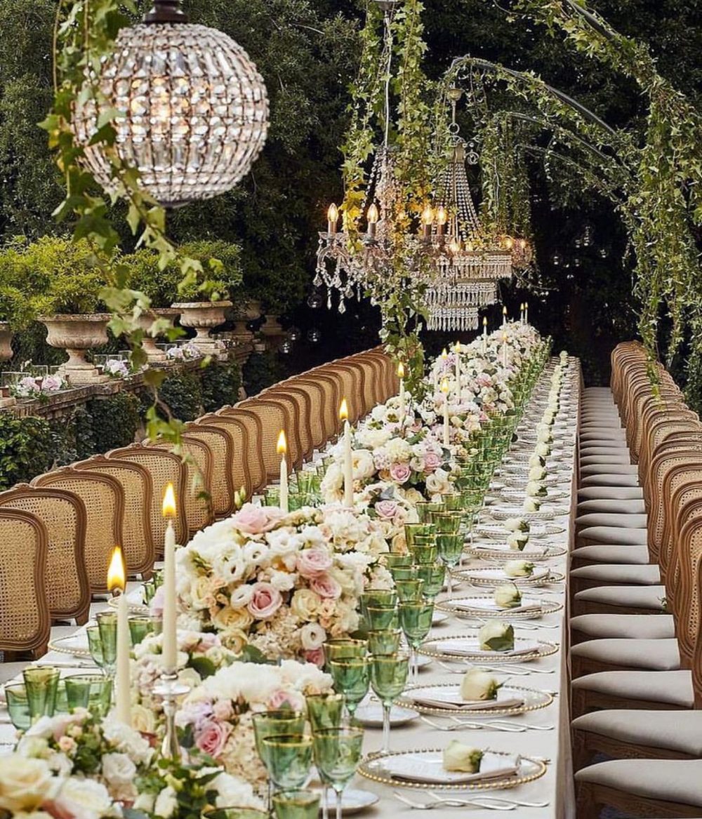 6 Nature Wedding Decor Ideas That Are Trending Like Crazy by DLB